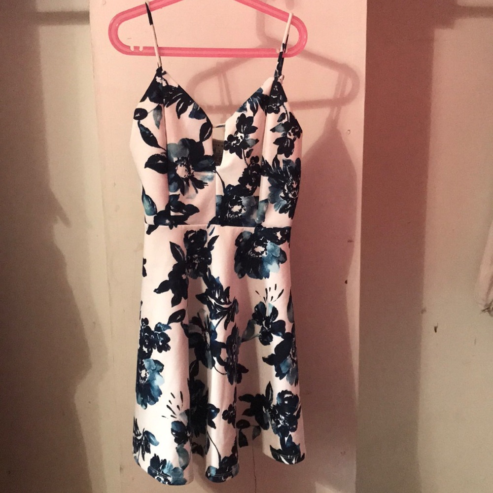 White and dark blue Floral dress